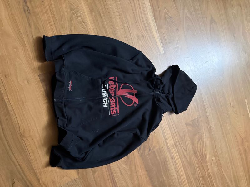Кофта Vetements Zurich 2018 оригинальная