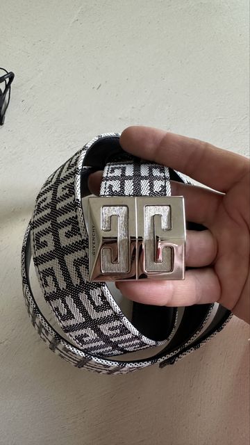 Пояс Givenchy новий розмір 100см