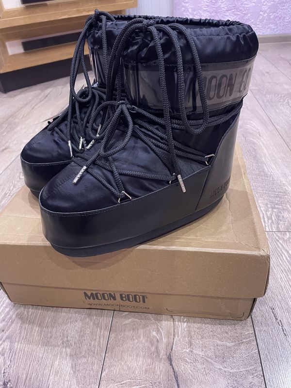 Мунбути Moon Boot чорні