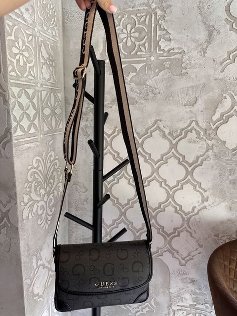 Сумочка Guess жіноча — zdjęcie 3