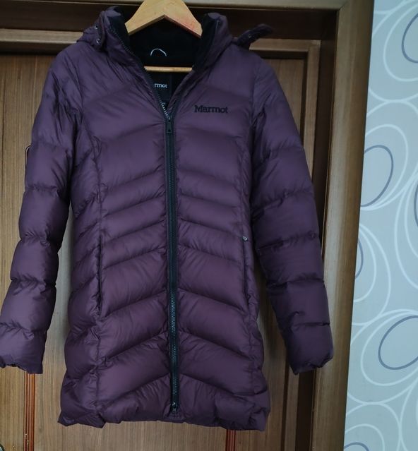 Жіноча пухова куртка Marmot XS