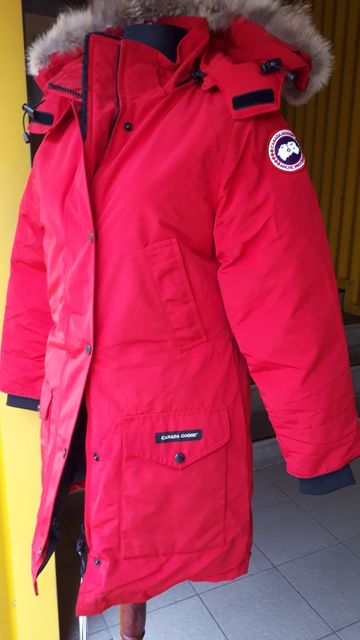 Пуховик Canada goose женский