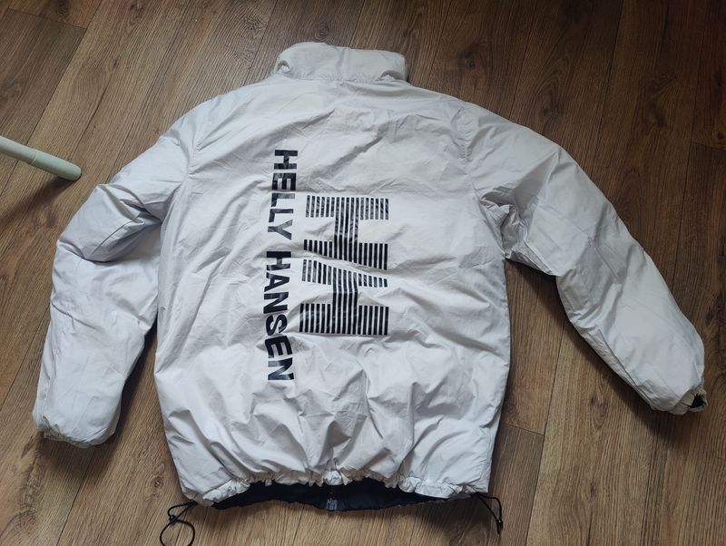 Пуховик Helly Hansen