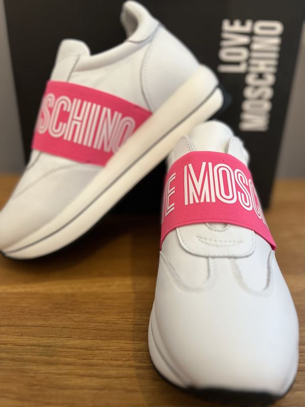 ЗАКРИТЯ МАГАЗИНУ! Кросівки Love Moschino. 39. Оригінал.