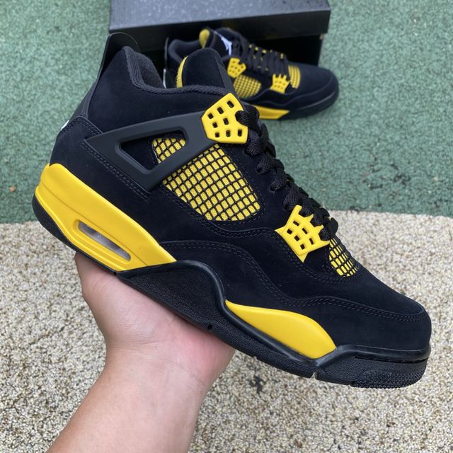 Кросівки Air Jordan 4 Retro Thunder Джордан ретро AJ4 чорні жовт
