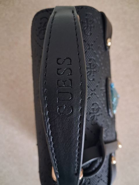 Жіноча сумка Guess — zdjęcie 3