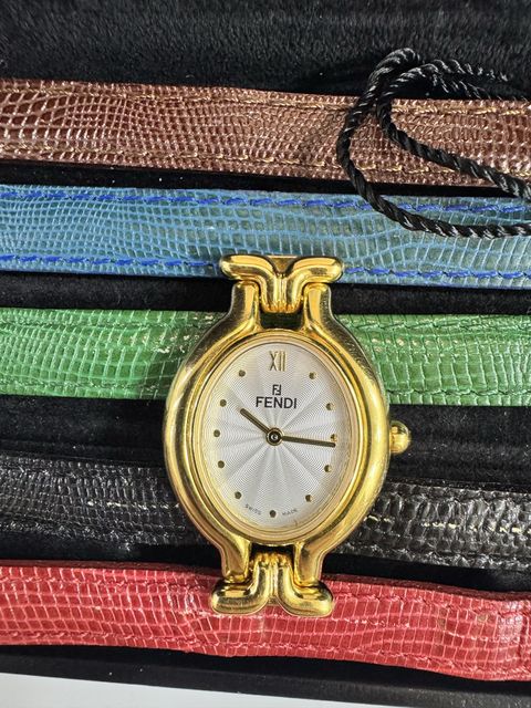 Вінтажний годинник Fendi 640L зі змінними ременями, оригінал — zdjęcie 4