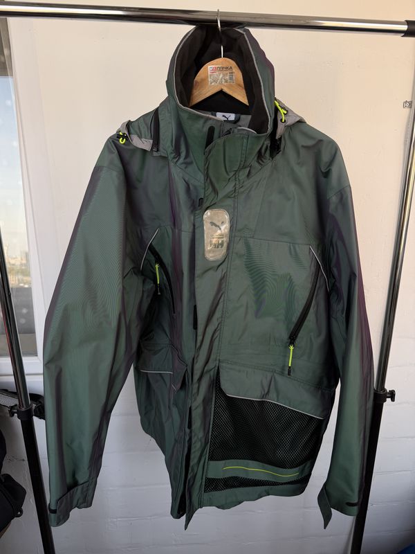Куртка Puma x Helly Hansen