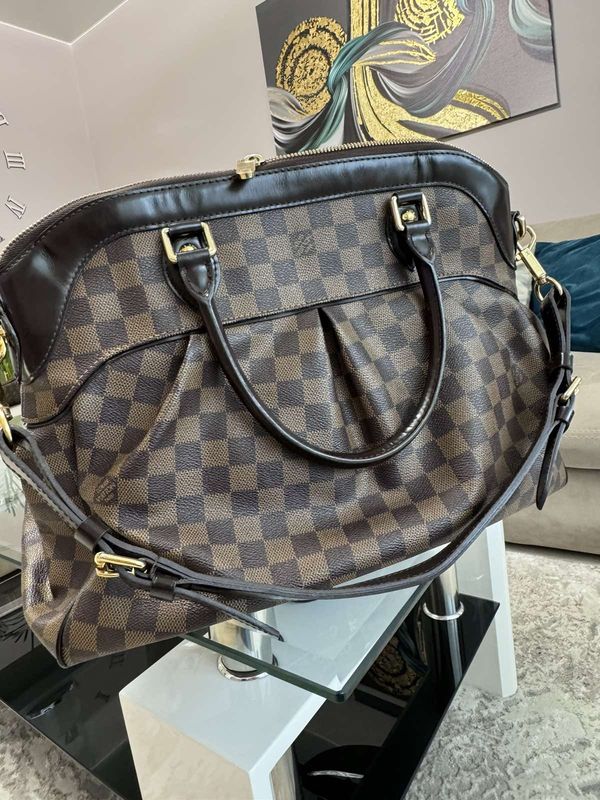 Сумка Louis Vuitton в гарному стані