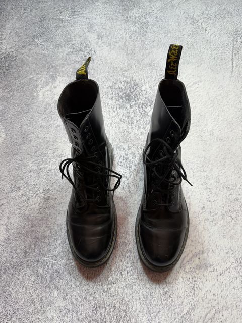 Високі 10-люверсні черевики Dr. Martens 1490 — zdjęcie 3