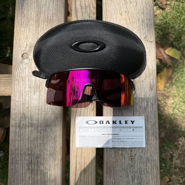 В НАЛИЧИИ Очки Oakley Sutro Lite Черно Красные