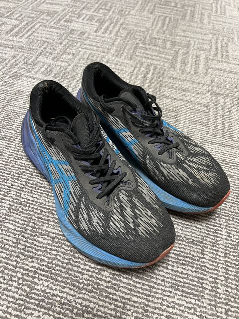 Кроссовки Asics Novablast 3 — zdjęcie 3