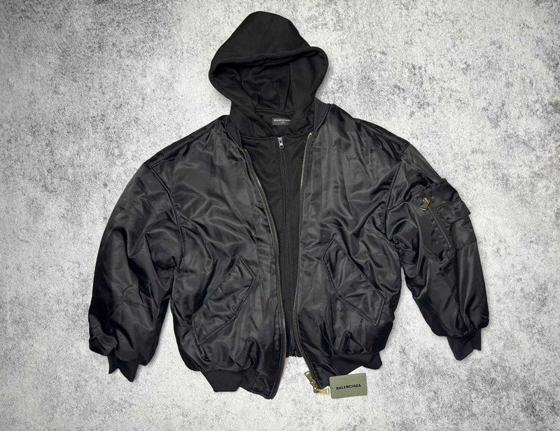 Бомбер зимній Balenciaga Paris All In Hooded пуховик куртка opium