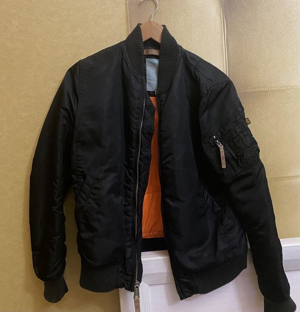 Бомбер alpha industries