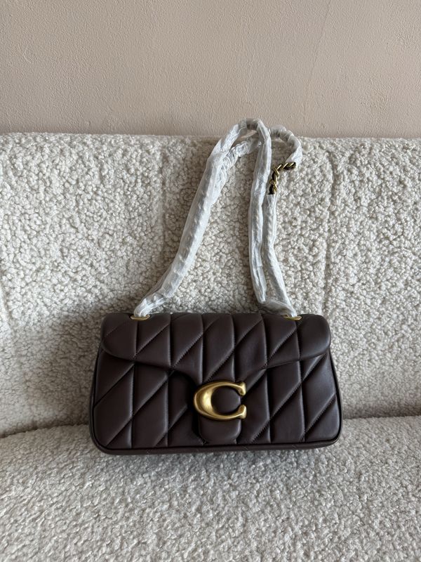 Сумка жіноча Coach Tabby Shoulder Bag 26 with pillow