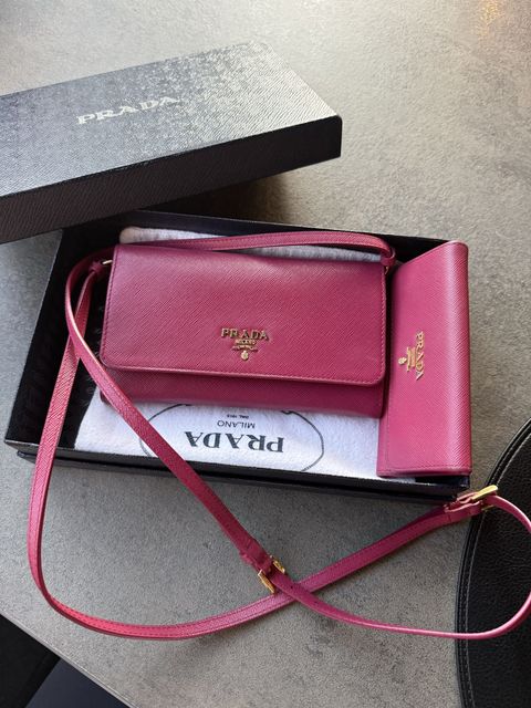 Клатч сумка PRADA з ключницею оригінал з сертифікатом Entrupy