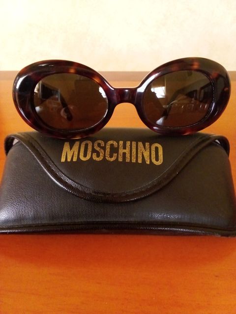 Очки солнцезащитные MOSCHINO