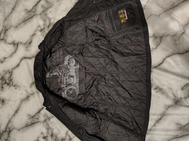 Чоловіча стьобана куртка Barbour International Arie. Розмір М