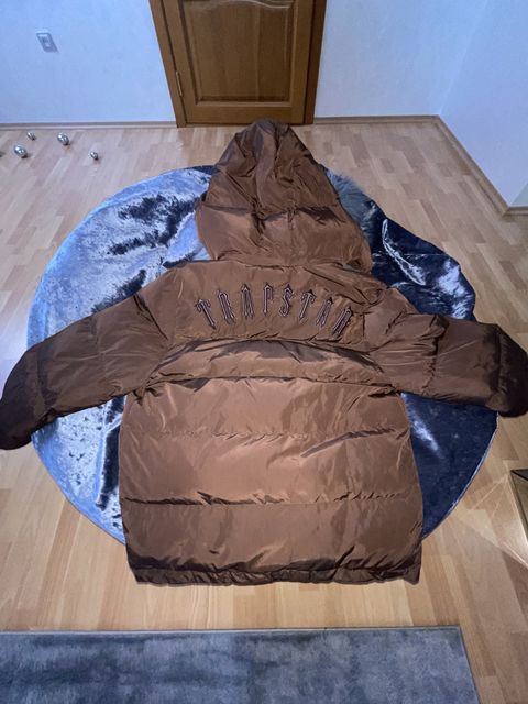 Trapstar Irongate Hooded Puffer Jacket Brown