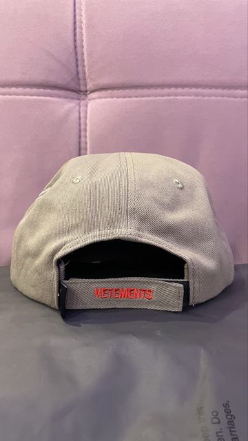 Кепка Vetements x Reebok — zdjęcie 3