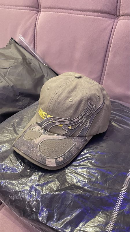 Кепка Vetements x Reebok
