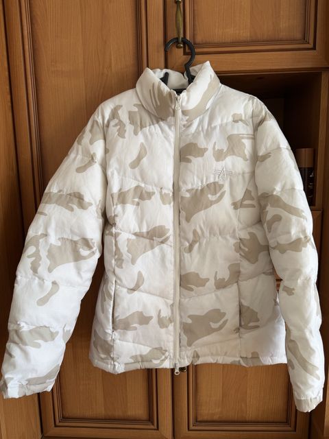 Куртка Alpha Industries жіноча