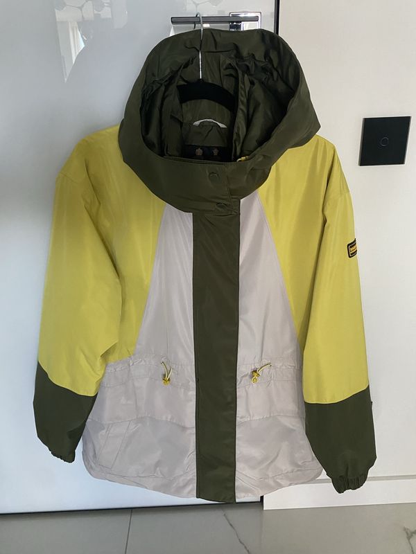 Куртка жіноча Barbour International весна-осінь