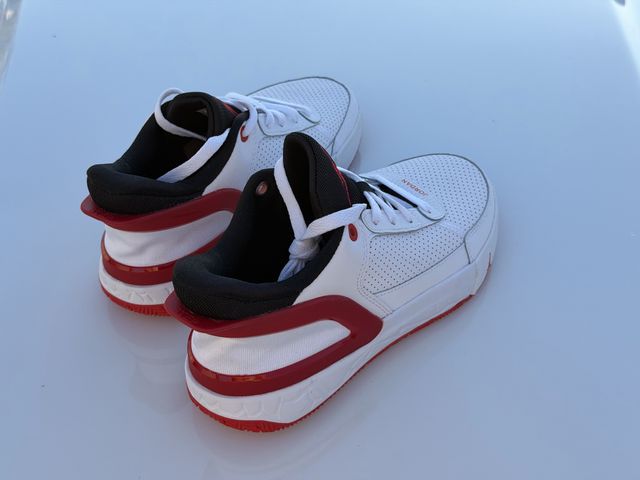 Продам жіночі кеди(кросівки) Jordan (оригінал)