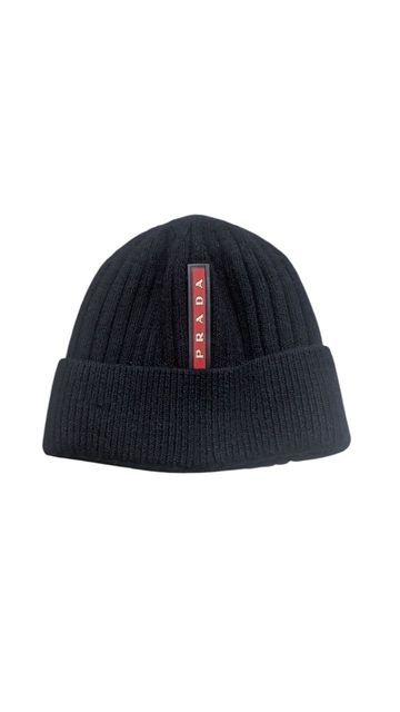 Шапка Prada оригінал