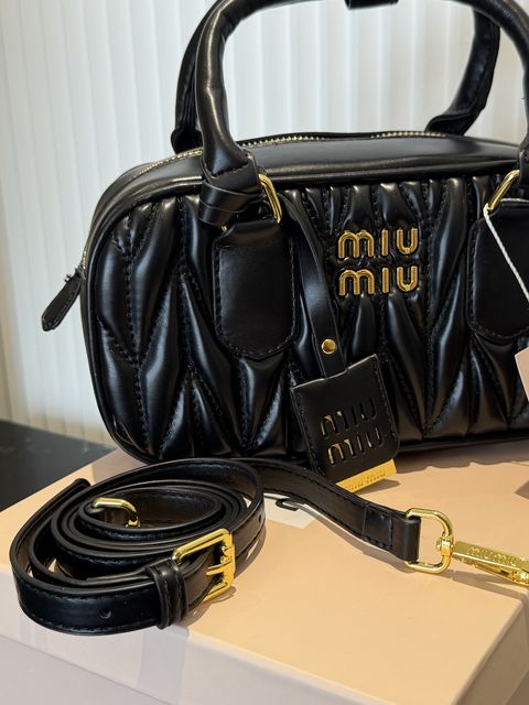 Сумка Miu Miu Arcadie — zdjęcie 4