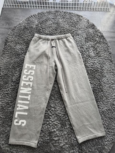 Штаны “Essential” Fear of God / Серые спортивные штаны