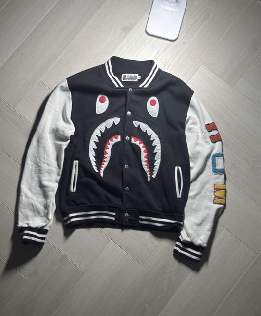 Бомбер bape LEGIT shark