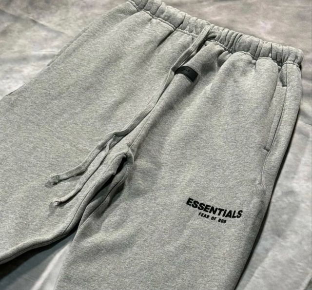 Штани Essentials Fear of God сірі — zdjęcie 4