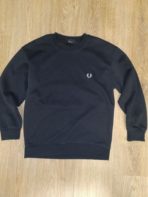 Продам кофту Fred Perry