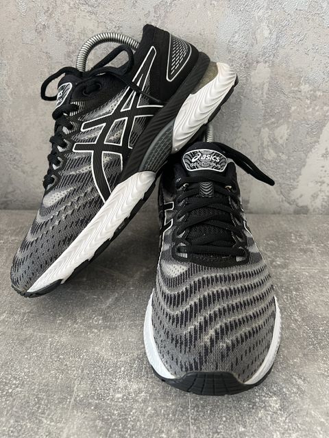 Кросівки бігові Asics Gel-Nimbus 22 100% оригінал