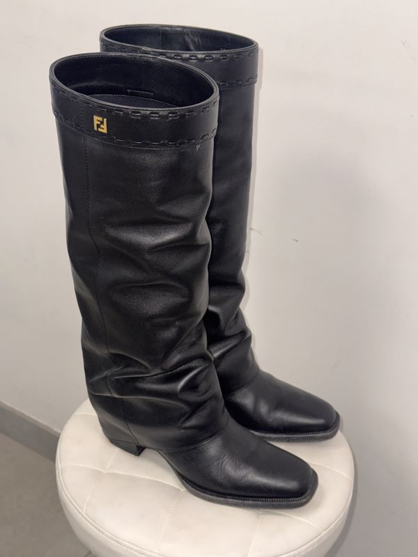Чоботи осінні Fendi оригінал