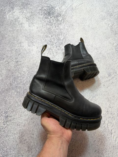 Оригинальные черные женские ботинки челси модели Dr. Martens Aud