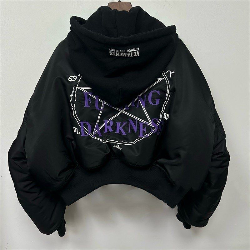Бомбер Vetements Total Darkness