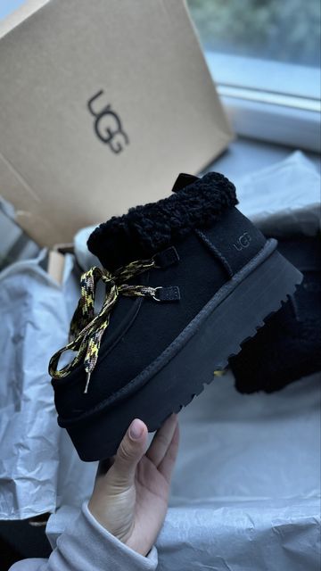 Замшеві черевики ugg чорні утеплені