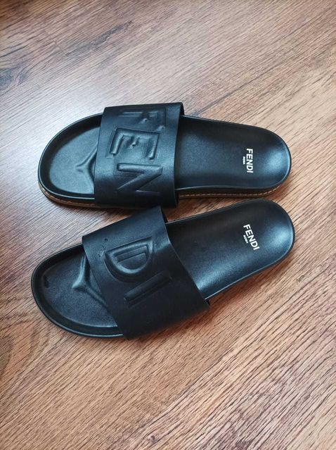 Шльопанці чоловічі Fendi, оригінальні