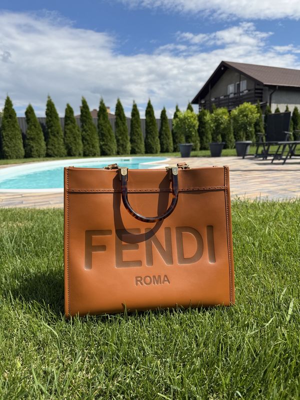 Оригінальна сумка Fendi
