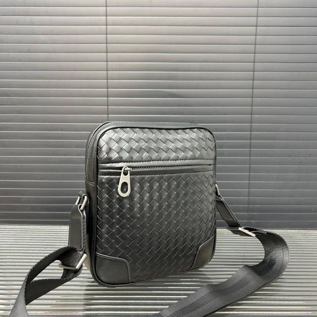 Чоловіча шкіряна сумка bottega veneta мужская кожаная сумка ботт