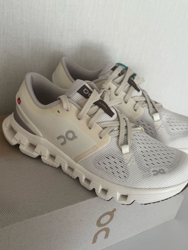 Кросівки On Cloud X