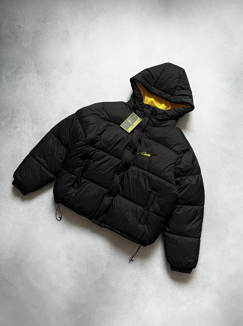 Куртка Corteiz Alcatraz Puffer Jacket Black/Yellow Пуховик Корте