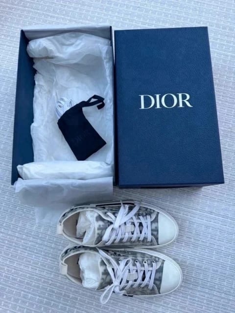 Dior B23