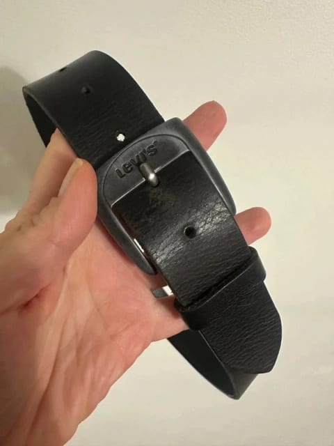 Levi's naturaalsest nahast rihm, püksirihm.