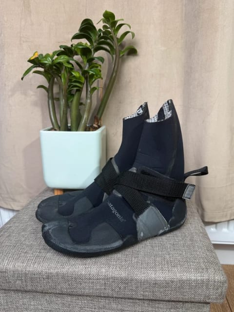 Patagonia R3 yulex split toe shoes