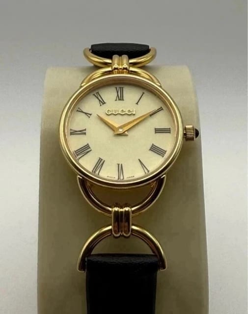 Gucci 6000.2.L Vintage • Swiss Made • 1990s • Gold Tone