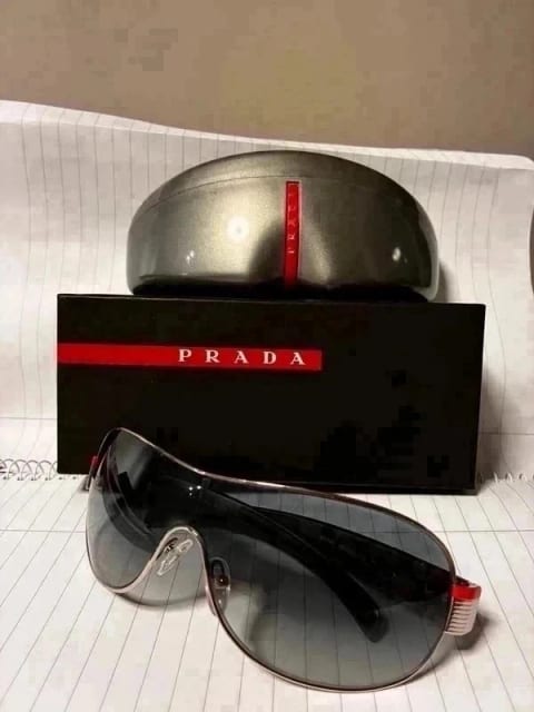 Vintage Prada solglasögon
