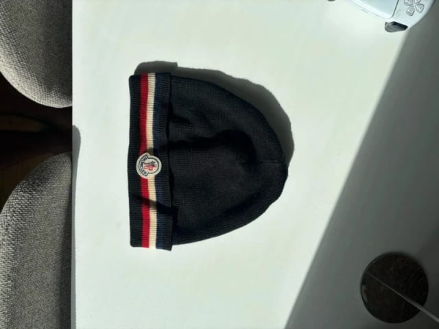 Moncler hat